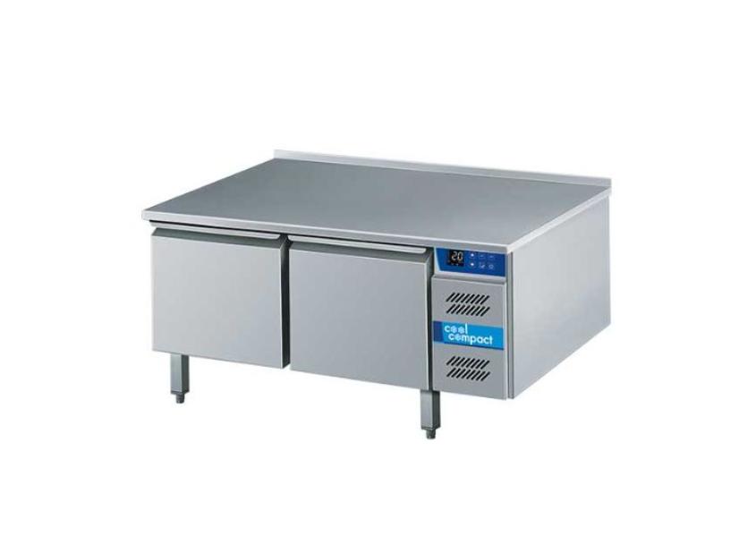 Шкаф холодильный центрального охлаждения 2xGN 1/1, 2-дверный, со столешницей и бортом KTO721141 COOL COMPACT Шкаф холодильный центрального охлаждения 2xGN 1/1, 2-дверный, со столешницей и бортом KTO721141 COOL COMPACT