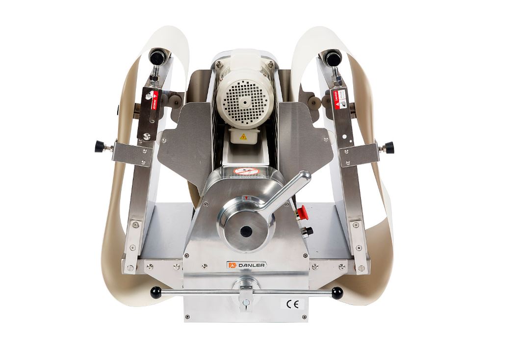 Машина тестораскаточная для слоеного теста напольная KDF-520 DANLER Машина тестораскаточная для слоеного теста напольная KDF-520 DANLER
