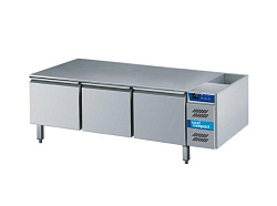 Шкаф холодильный центрального охлаждения 3xGN 2/3, 3-дверный, без столешницы KTO632340 COOL COMPACT Шкаф холодильный центрального охлаждения 3xGN 2/3, 3-дверный, без столешницы KTO632340 COOL COMPACT