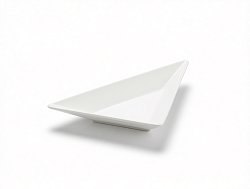 Блюдо треугольное 185x97 мм WILMAX